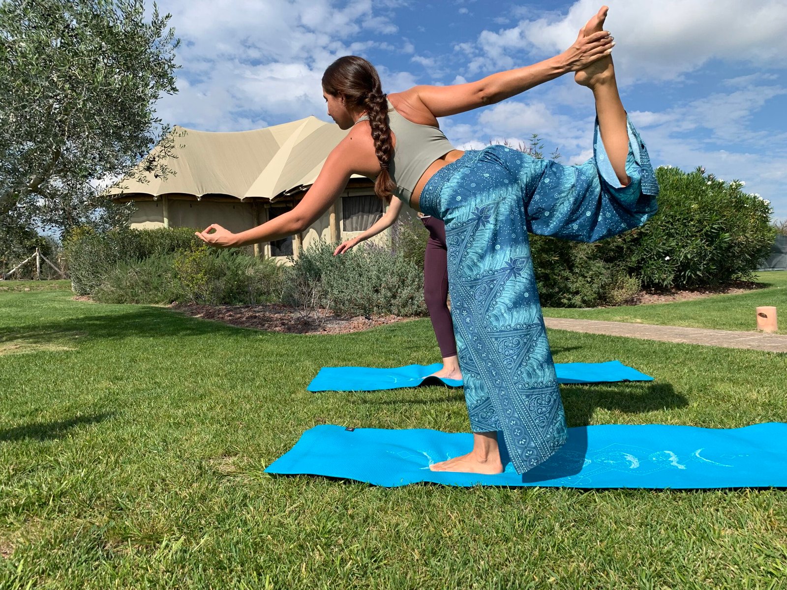 Glamping & Spa Yoga Retreat | Italy Yoga Brunch Club Napoli